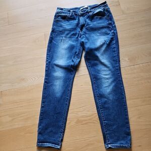 Kancan High Rise‎ Cut 33672 Jeans Size 11/29 Light Wash, Stretch Womens